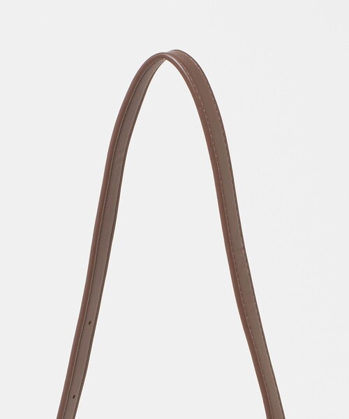 A DAY IN THE LIFE UNITED ARROWS(アデイインザライフユナイテッドアローズ)の「レザーライク ラウンドショルダーバッグ<A DAY IN THE LIFE>(ショルダーバッグ・レディース・ダークブラウン/ナチュラル/ブラック・FREE)」の8枚目の写真