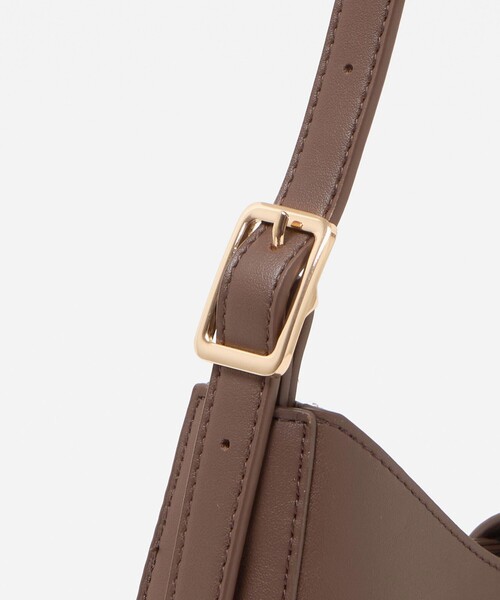 A DAY IN THE LIFE UNITED ARROWS(アデイインザライフユナイテッドアローズ)の「レザーライク ラウンドショルダーバッグ<A DAY IN THE LIFE>(ショルダーバッグ・レディース・ダークブラウン/ナチュラル/ブラック・FREE)」の13枚目の写真