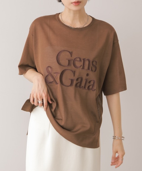 Bou Jeloud(ブージュルード)の「刺しゅうロゴシアーニットTプルオーバー(Tシャツ/カットソー・レディース・レッド/ブラウン・FREE)」の2枚目の写真