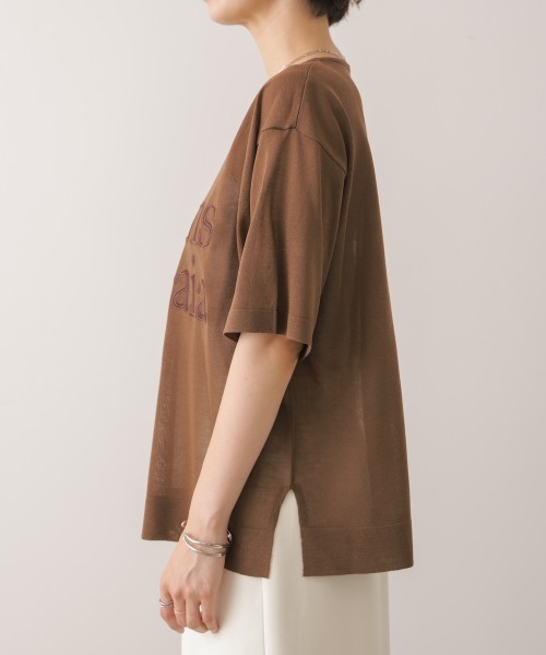Bou Jeloud(ブージュルード)の「刺しゅうロゴシアーニットTプルオーバー(Tシャツ/カットソー・レディース・レッド/ブラウン・FREE)」の14枚目の写真