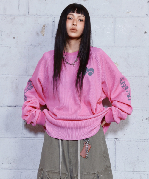 NIGHTWORKDEPT(ナイトワークデプト)の「Waffle Loose Fit Long Sleeve T-shirt_Pink(Tシャツ/カットソー・レディース・その他・ONE)」の3枚目の写真