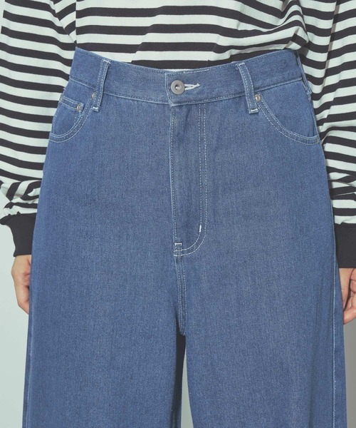 niko and...(ニコアンド)の「モチーフデニムパンツ by MAO KAWASAKI(デニムパンツ・レディース・ライトブルー/ブルー・MEDIUM/LARGE)」の14枚目の写真