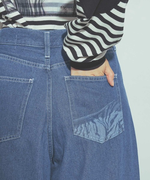 niko and...(ニコアンド)の「モチーフデニムパンツ by MAO KAWASAKI(デニムパンツ・レディース・ライトブルー/ブルー・MEDIUM/LARGE)」の5枚目の写真