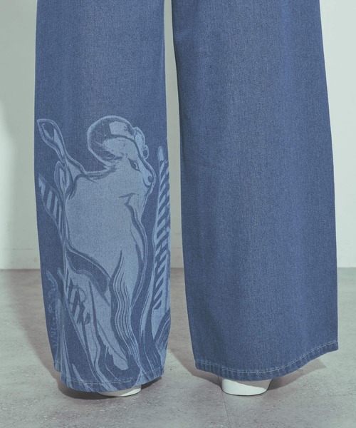 niko and...(ニコアンド)の「モチーフデニムパンツ by MAO KAWASAKI(デニムパンツ・レディース・ライトブルー/ブルー・MEDIUM/LARGE)」の7枚目の写真
