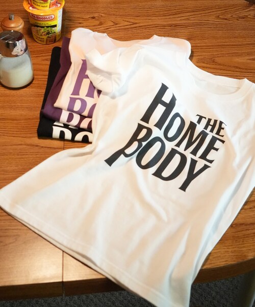 ALL NEW MART(オールニューマート)の「HOMEBODYグラフィックTシャツ(Tシャツ/カットソー・レディース・パープル系/ホワイト/ブラック/ピンク・00)」の13枚目の写真