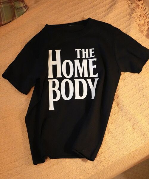 ALL NEW MART(オールニューマート)の「HOMEBODYグラフィックTシャツ(Tシャツ/カットソー・レディース・パープル系/ホワイト/ブラック/ピンク・00)」の15枚目の写真