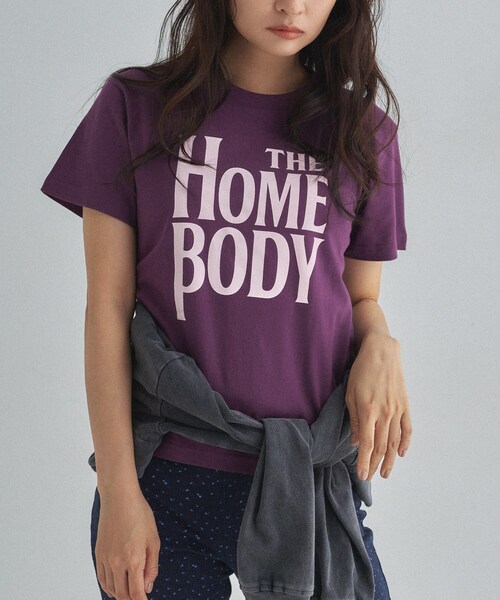ALL NEW MART(オールニューマート)の「HOMEBODYグラフィックTシャツ(Tシャツ/カットソー・レディース・パープル系/ホワイト/ブラック/ピンク・00)」の14枚目の写真