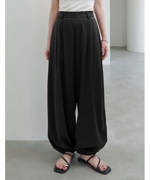 Re:EDIT（リエディ）の「[2026AW PRE ORDER][低身長/高身長サイズ有]マットサテン裾ゴムバルーンパンツ（その他パンツ・レディース・ブラック/モカ/ブラック系その他/ブラウン・LARGE/SHORT/TALL/MEDIUM）」の6枚目の写真