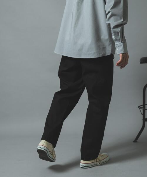 ITEMS URBANRESEARCH(アイテムズ アーバンリサーチ)の「ハイストレッチリラックスパンツ(その他パンツ・メンズ・ブラック/ベージュ/インディゴブルー・SMALL/LARGE/MEDIUM)」の4枚目の写真