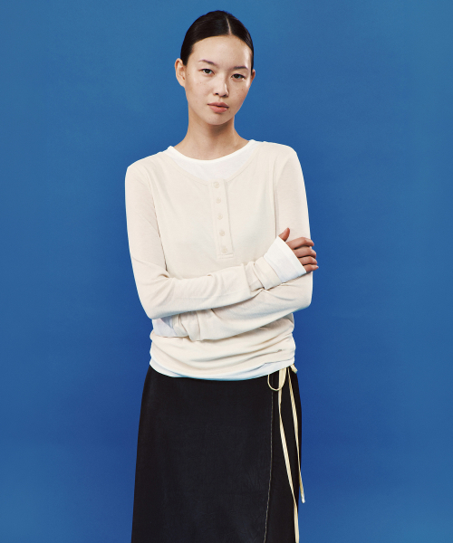 PLAC WOMEN(プレイス・ウィメン)の「レイヤードヘンリーロングスリーブイエロー(Tシャツ/カットソー・レディース・イエロー・O/S)」の5枚目の写真