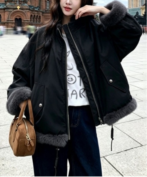 &soiree(アンドソワレ)の「2WAYポケット付きフェイクファーブルゾン(ブルゾン・レディース・カーキ/ブラック・LARGE/MEDIUM/SMALL)」の3枚目の写真