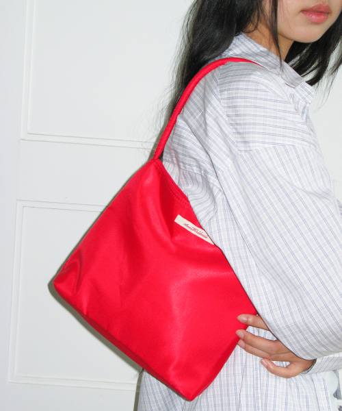 AMESWORLDWIDE（アメスワールドワイド）の「CLASSIC NYLON MINI TOTE BAG RED（トートバッグ・レディース・その他・FREE）」の2枚目の写真