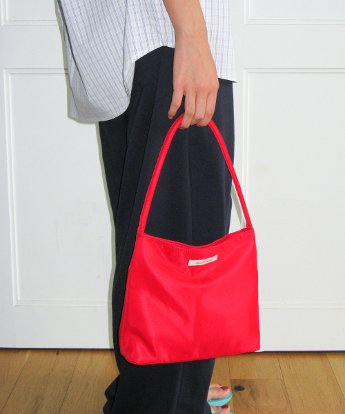 AMESWORLDWIDE（アメスワールドワイド）の「CLASSIC NYLON MINI TOTE BAG RED（トートバッグ・レディース・その他・FREE）」の4枚目の写真