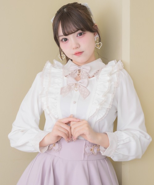 ROJITA(ロジータ)の「ダブルリボン配色ブラウス(シャツ/ブラウス・レディース・ピンク/ボルドー/ホワイト・FREE)」の2枚目の写真