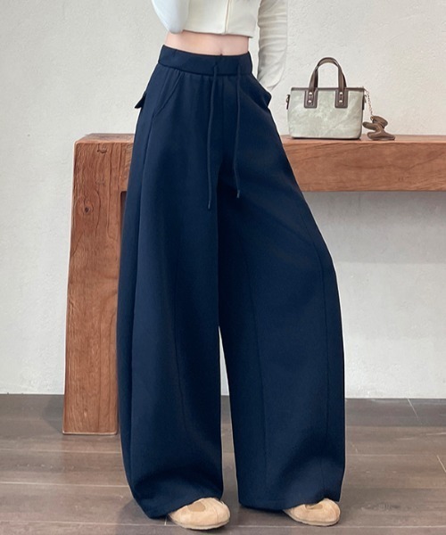 FLINEA（フリネア）の「ドローストリングリラックスワイドパンツ（その他パンツ・レディース・ネイビー/ブラック/ダークグレー/カーキ・FREE）」の4枚目の写真