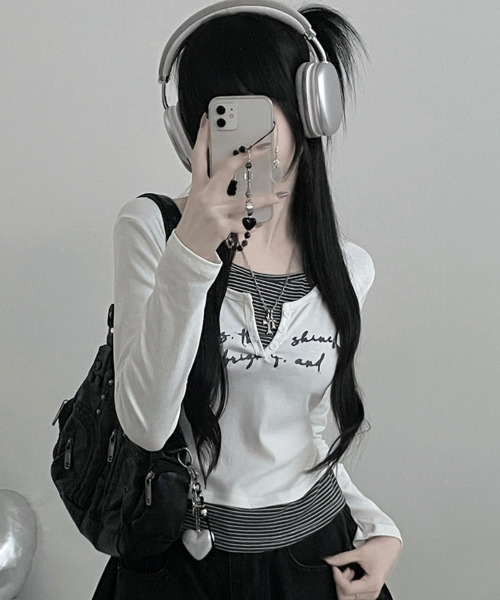VIVID LADY(ビビッドレディー)の「ボーダー ホルターネックドッキング 長袖トップス(Tシャツ/カットソー・レディース・グレー/アイボリー/ライトブルー/ブラック・FREE)」の21枚目の写真