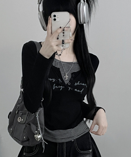 VIVID LADY(ビビッドレディー)の「ボーダー ホルターネックドッキング 長袖トップス(Tシャツ/カットソー・レディース・グレー/アイボリー/ライトブルー/ブラック・FREE)」の22枚目の写真