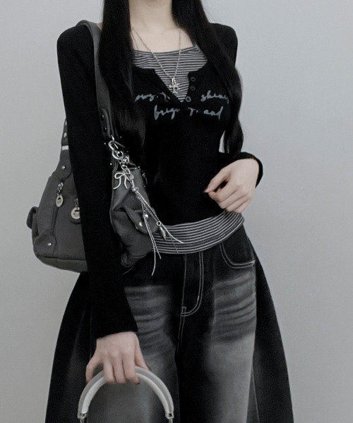 VIVID LADY(ビビッドレディー)の「ボーダー ホルターネックドッキング 長袖トップス(Tシャツ/カットソー・レディース・グレー/アイボリー/ライトブルー/ブラック・FREE)」の7枚目の写真