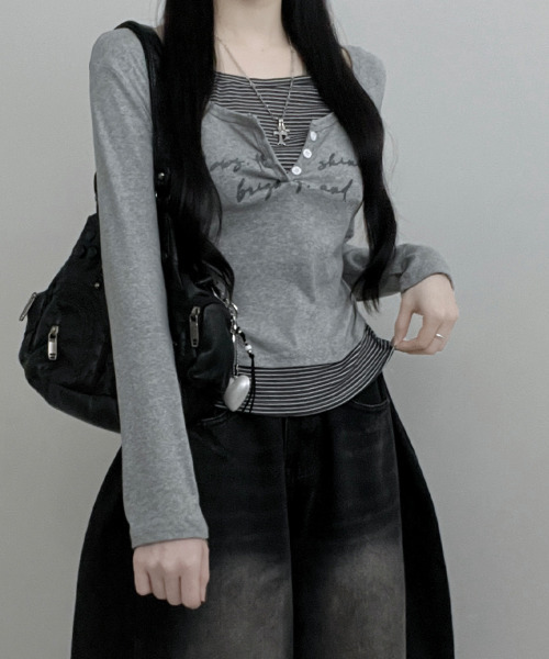 VIVID LADY(ビビッドレディー)の「ボーダー ホルターネックドッキング 長袖トップス(Tシャツ/カットソー・レディース・グレー/アイボリー/ライトブルー/ブラック・FREE)」の12枚目の写真