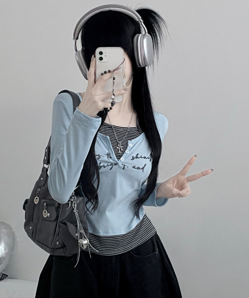 VIVID LADY(ビビッドレディー)の「ボーダー ホルターネックドッキング 長袖トップス(Tシャツ/カットソー・レディース・グレー/アイボリー/ライトブルー/ブラック・FREE)」の16枚目の写真