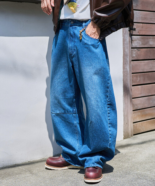 FREAK'S STORE(フリークスストア)の「ワイドシルエット カーブデニムパンツ ワンウォッシュ(デニムパンツ・メンズ・ライトグレー/ブルー/ネイビー/ブラック・MEDIUM/SMALL/LARGE)」の7枚目の写真