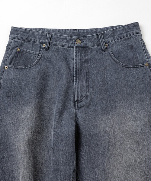 FREAK'S STORE(フリークスストア)の「ワイドシルエット カーブデニムパンツ ワンウォッシュ(デニムパンツ・メンズ・ライトグレー/ブルー/ネイビー/ブラック・MEDIUM/SMALL/LARGE)」の11枚目の写真