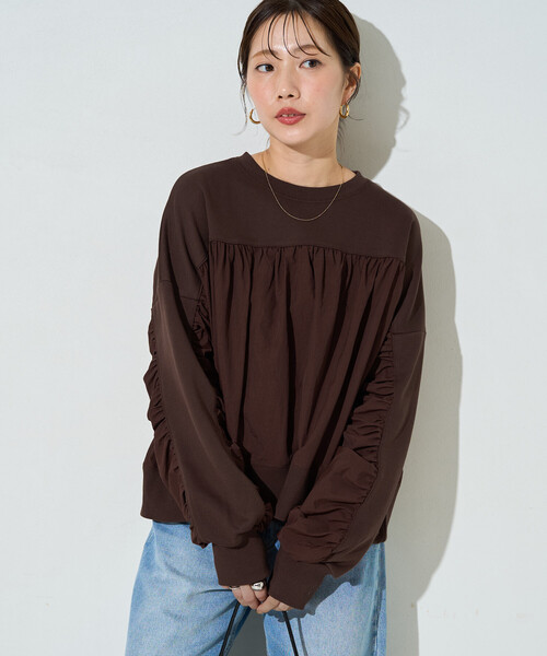 FREAK'S STORE(フリークスストア)の「限定展開 異素材 ドッキング ギャザー ボリューム プルオーバー(スウェット・レディース・ナチュラル/ブラウン/グレー/ブラック・フリ-)」の8枚目の写真