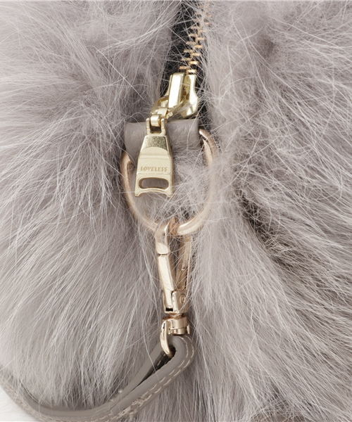 LOVELESS（ラブレス）の「【LOVELESS】WOMENS フォックスファーミニバッグ（ハンドバッグ・レディース・グレー・FREE）」の4枚目の写真