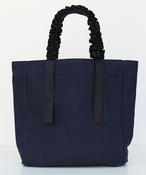 REAL CUBE(リアルキューブ)の「グログランリボンフリルハンドルトートバッグ【Sサイズ】(トートバッグ・レディース・ネイビー/マスタード/オフホワイト/グレー/ブラック/カーキ・S)」の6枚目の写真