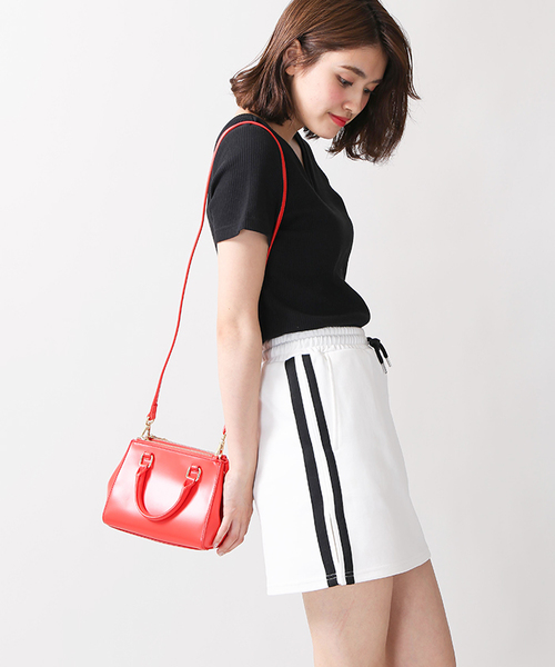 WEGO（ウィゴー）の「WEGO/サイドラインスリットジョグスカパン（スカート・レディース・サックスブルー/ライトピンク/ブラック/ホワイト/レッド/ブラック系その他・FREE）」の2枚目の写真