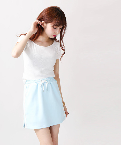 WEGO（ウィゴー）の「WEGO/サイドラインスリットジョグスカパン（スカート・レディース・サックスブルー/ライトピンク/ブラック/ホワイト/レッド/ブラック系その他・FREE）」の14枚目の写真