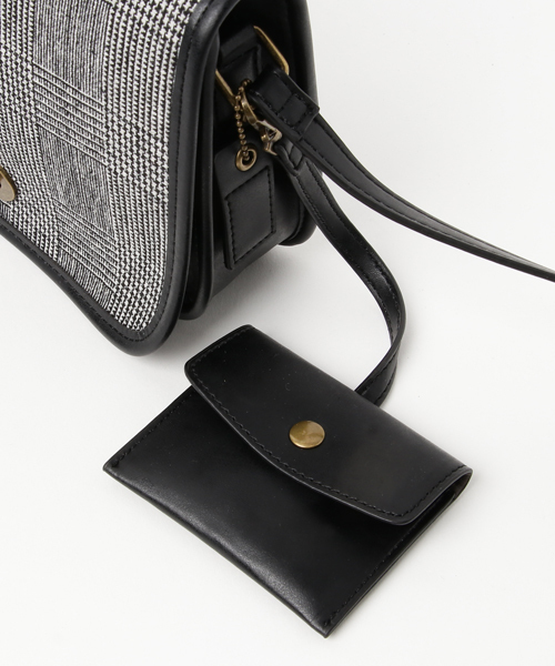 WEGO（ウィゴー）の「WEGO/フラップレトロショルダーバッグ（ショルダーバッグ・メンズ・ブラック/ブラウン/その他1・FREE）」の5枚目の写真