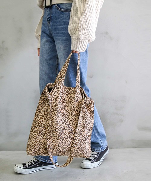 デニム生地ヒョウ柄のスクエアトートバッグ ハンドメイド☆デニム