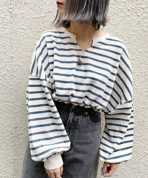 apres jour(アプレジュール)の「ワッフルボーダーキーネックトップス【ZOZOTOWN限定アイテム】(Tシャツ/カットソー・レディース・その他/ブルー/ピンク/ベージュ/イエロー・フリー)」の3枚目の写真