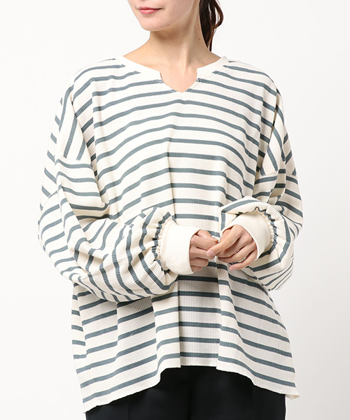 apres jour(アプレジュール)の「ワッフルボーダーキーネックトップス【ZOZOTOWN限定アイテム】(Tシャツ/カットソー・レディース・その他/ブルー/ピンク/ベージュ/イエロー・フリー)」の16枚目の写真