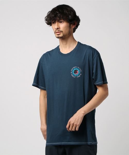 Hurley （ハーレー）の「M HRLY LTWT SOMBRA TEE SS / バックプリントTシャツ / ユニセックス（Tシャツ/カットソー・メンズ・アイボリー/ネイビー・SMALL/MEDIUM/LARGE）」の4枚目の写真