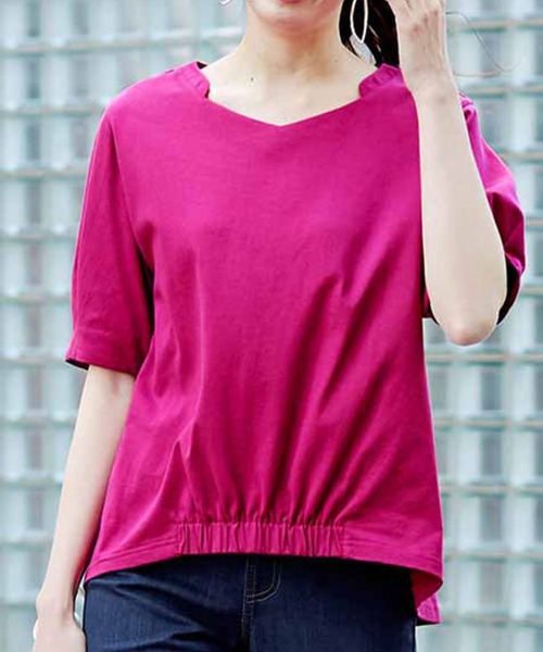 Live in comfort（リブインコンフォート）の「リブ　イン　コンフォート　きちんとブラウス見え！上品シャリ感カットソープルオーバー（Tシャツ/カットソー・レディース・オフホワイト/ピンク/ホワイト×ブラック/ブラック・MEDIUM/X-LARGE/XXX-LARGE/SMALL/LARGE/XX-LARGE）」の4枚目の写真