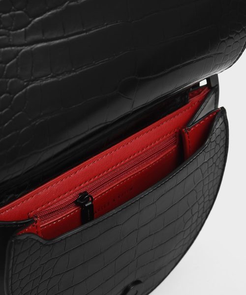 CHARLES & KEITH（チャールズ & キース）の「クロックエフェクト サーキュラーバッグ / Croc-Effect Circular Bag（クラッチバッグ・レディース・ブラック/イエロー/マルチ/タン・S）」の8枚目の写真