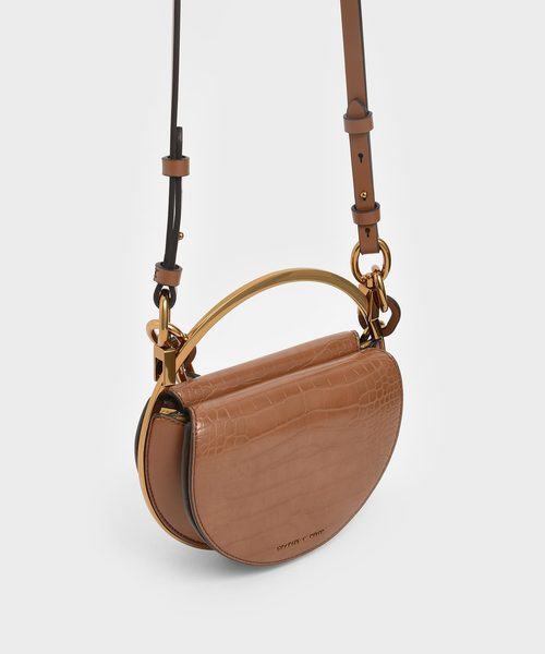 CHARLES & KEITH（チャールズ & キース）の「クロックエフェクト サーキュラーバッグ / Croc-Effect Circular Bag（クラッチバッグ・レディース・ブラック/イエロー/マルチ/タン・S）」の11枚目の写真