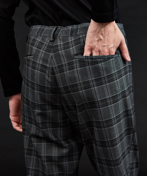 5351 POUR LES HOMMES(ゴーサンゴーイチプールオム)の「コスミカルウォームチェックパンツ(その他パンツ・メンズ・チャコールグレー・44/46/48)」の3枚目の写真