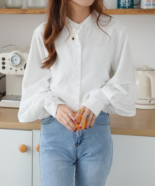 ABITOKYO(アビトーキョー)の「ボリュームスリーブ シャツブラウス(シャツ/ブラウス・レディース・ホワイト/ブラック/ベージュ/ネイビー/アイボリー/ブルーグレー・S/M/L)」の9枚目の写真