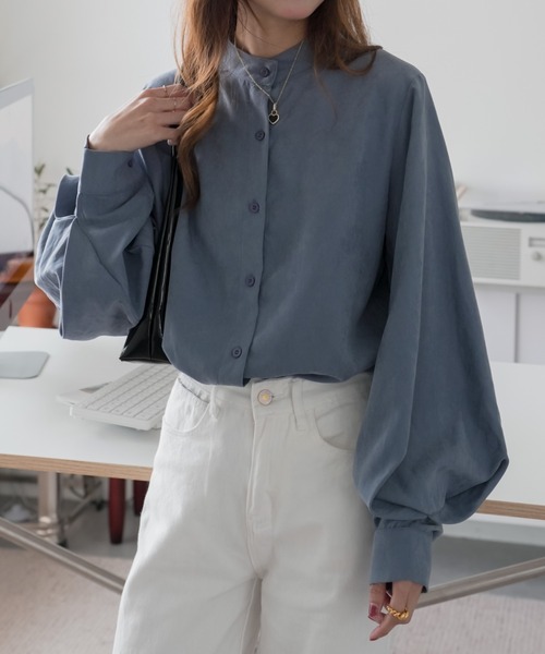 ABITOKYO(アビトーキョー)の「ボリュームスリーブ シャツブラウス(シャツ/ブラウス・レディース・ホワイト/ブラック/ベージュ/ネイビー/アイボリー/ブルーグレー・S/M/L)」の13枚目の写真