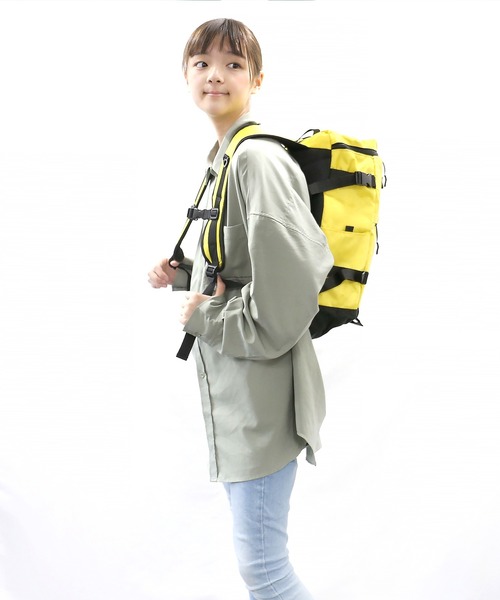 ellesse(エレッセ)の「【ellesse/エレッセ】ボックスバックパック(バックパック/リュック・レディース・ブラック/ホワイト/イエロー/ネイビー・FREE)」の14枚目の写真