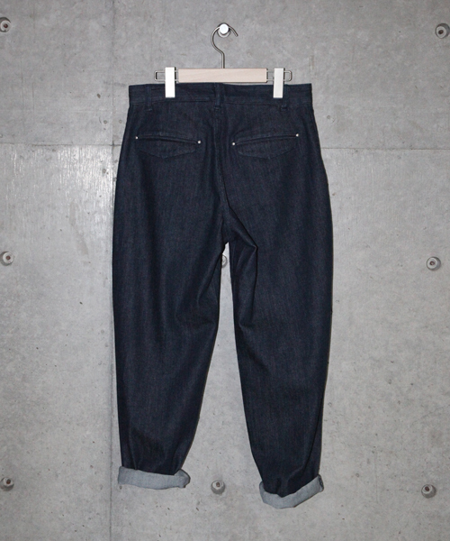 MELROSE claire（メルローズ クレール）の「ストレッチテーパードシルエットデニム（デニムパンツ・レディース・ノンウォッシュ/インディゴブルー・LARGE/SMALL/MEDIUM）」の7枚目の写真