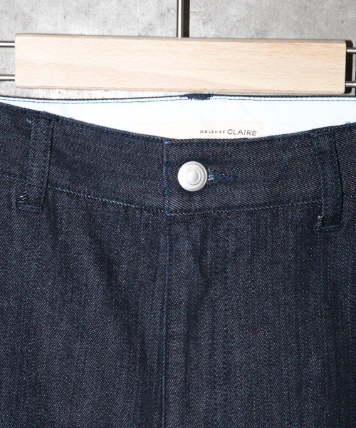 MELROSE claire（メルローズ クレール）の「ストレッチテーパードシルエットデニム（デニムパンツ・レディース・ノンウォッシュ/インディゴブルー・LARGE/SMALL/MEDIUM）」の3枚目の写真
