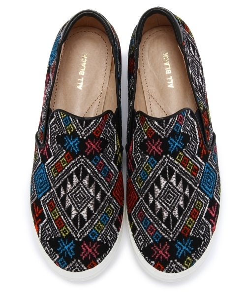 Another Edition(アナザーエディション)の「ALL/BLACK Tribal SNK ◆(その他シューズ・レディース・コバルトブルー/レッド・36/37/38)」の6枚目の写真