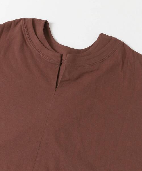 LAATO(ラート)の「CREW-NECK T-SHIRTS(Tシャツ/カットソー・レディース・ホワイト/ベージュ/ブラウン・FREE)」の4枚目の写真