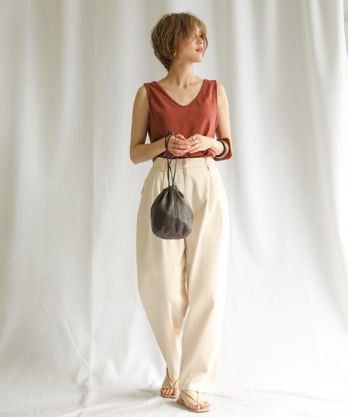 select MOCA（セレクトモカ）の「【カラバリ豊富】Uネックリラックスタンクトップ（タンクトップ・レディース・ブラック/ベージュ/オフホワイト/ライトグリーン/マスタード/ライラック/レンガ・FREE）」の12枚目の写真