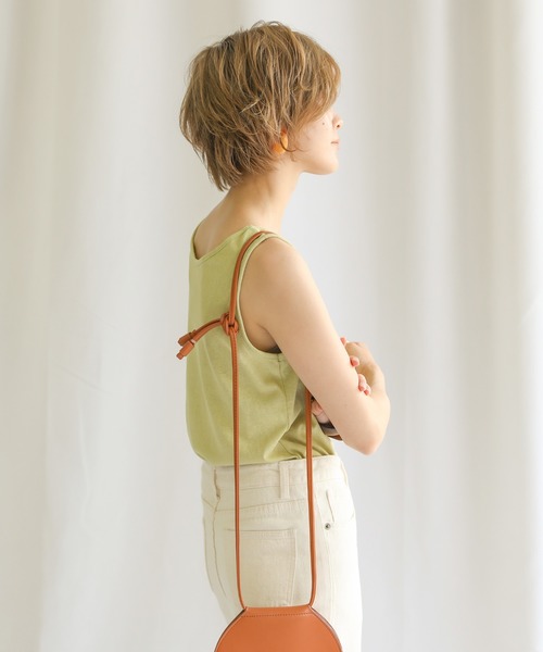 select MOCA（セレクトモカ）の「【カラバリ豊富】Uネックリラックスタンクトップ（タンクトップ・レディース・ブラック/ベージュ/オフホワイト/ライトグリーン/マスタード/ライラック/レンガ・FREE）」の15枚目の写真