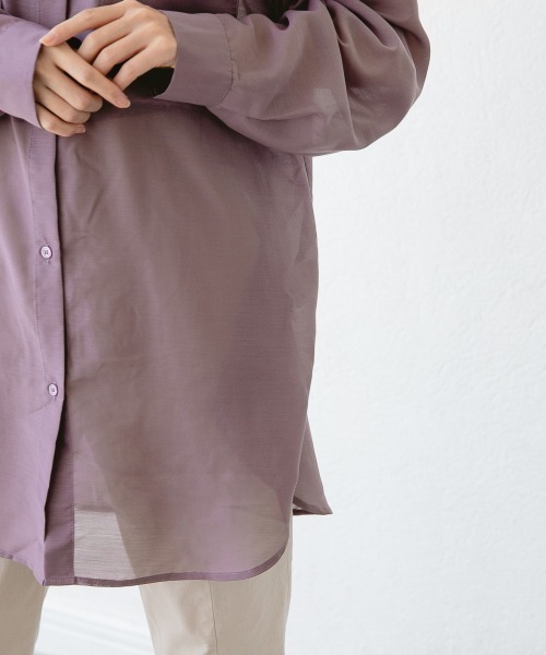 LOWRYS FARM（ローリーズファーム）の「シルキーシアーロングチュニック　887602（シャツ/ブラウス・レディース・オフホワイト/ブラック/パープル/ベージュ/グリーン・FREE）」の7枚目の写真